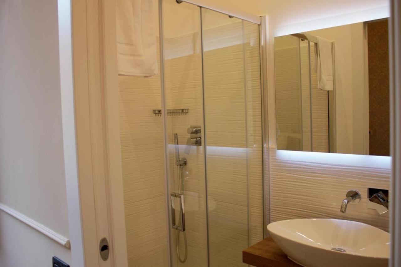 52 Vespasiano Vatican Suites ローマ 部屋 写真